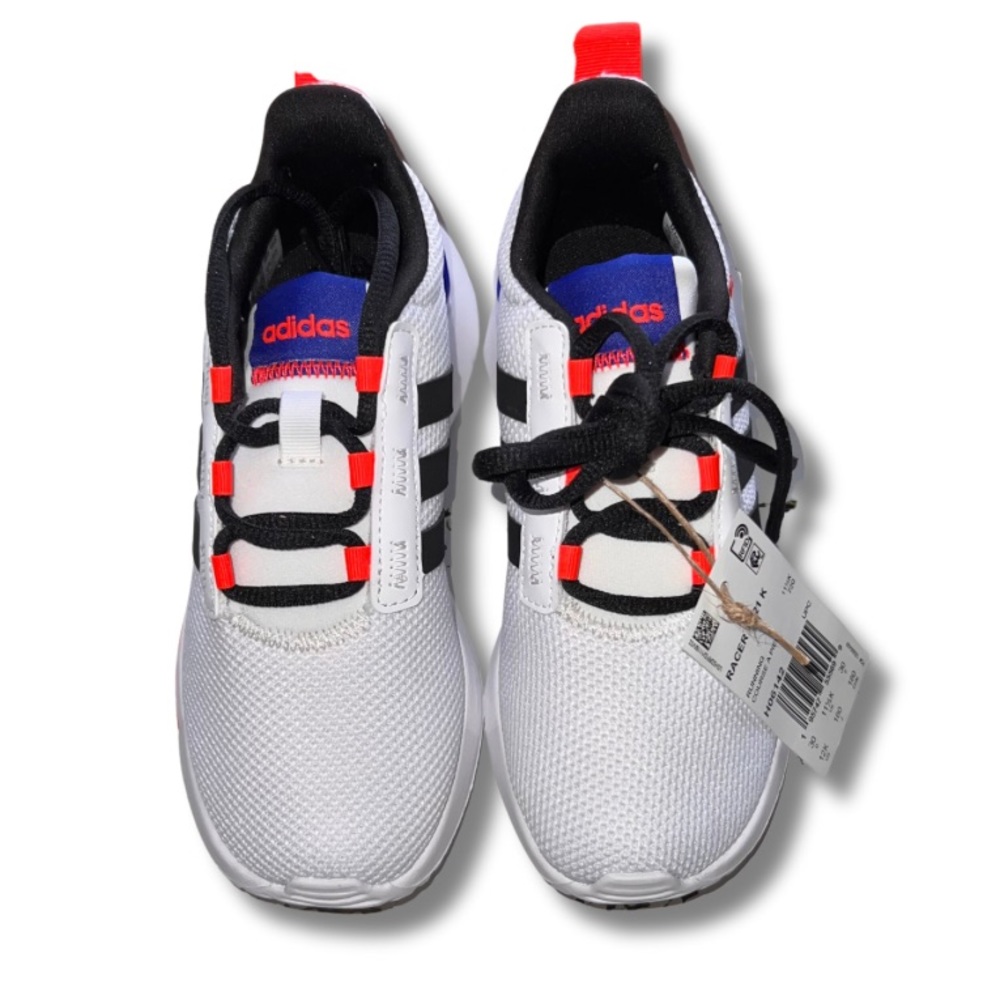 Nwt toddler Adidas sneakers